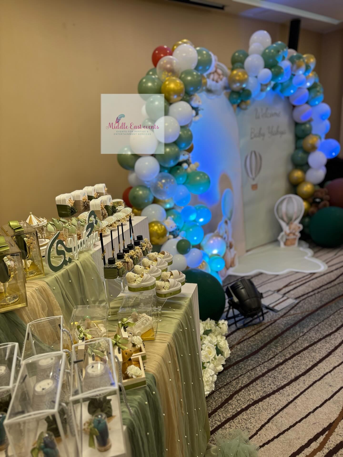 طاولة ضيافة واستقبال مولود ضمن تخطيط حفلات مخصص من Middle East Events